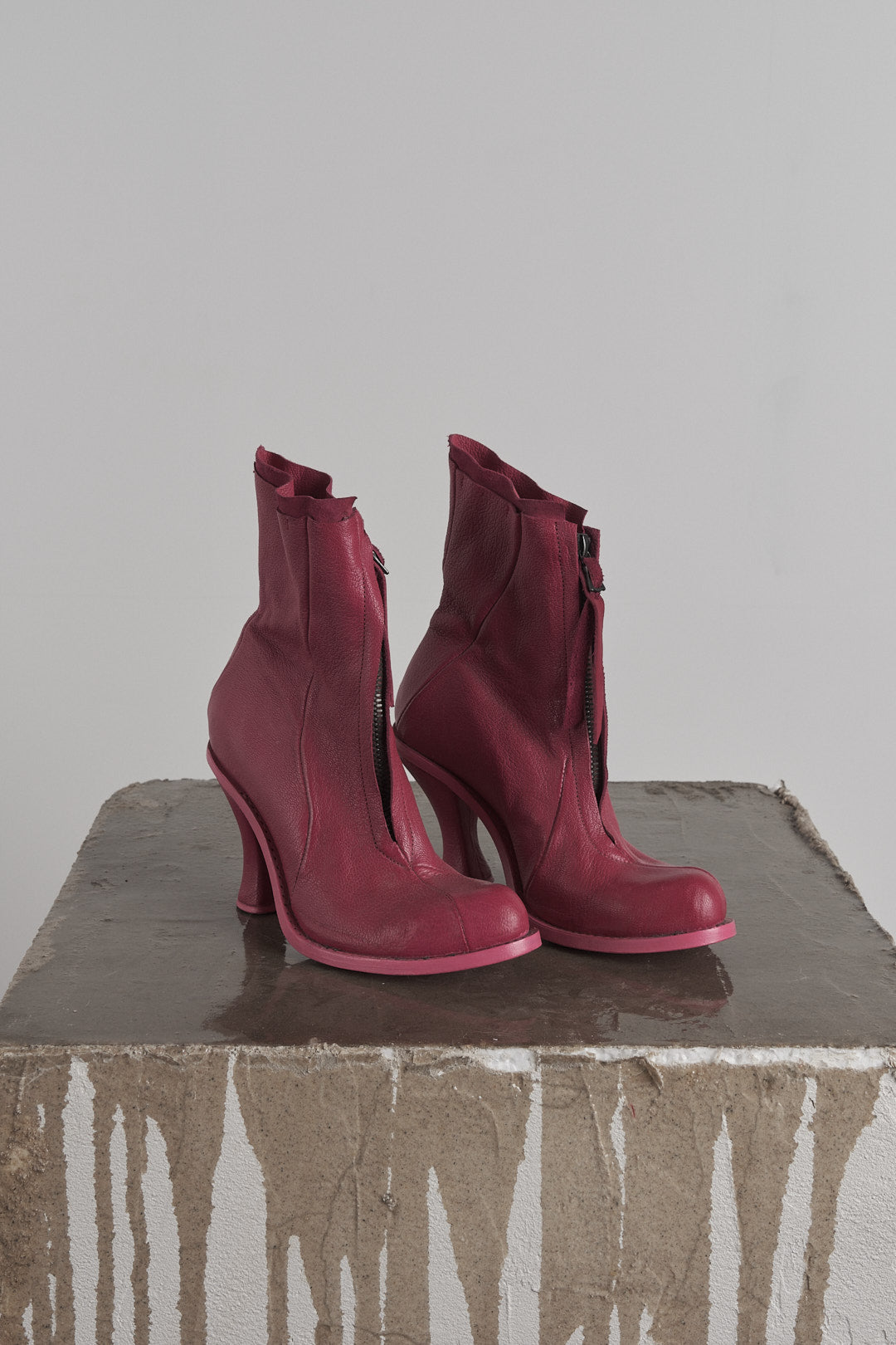 DISTORTION HEEL