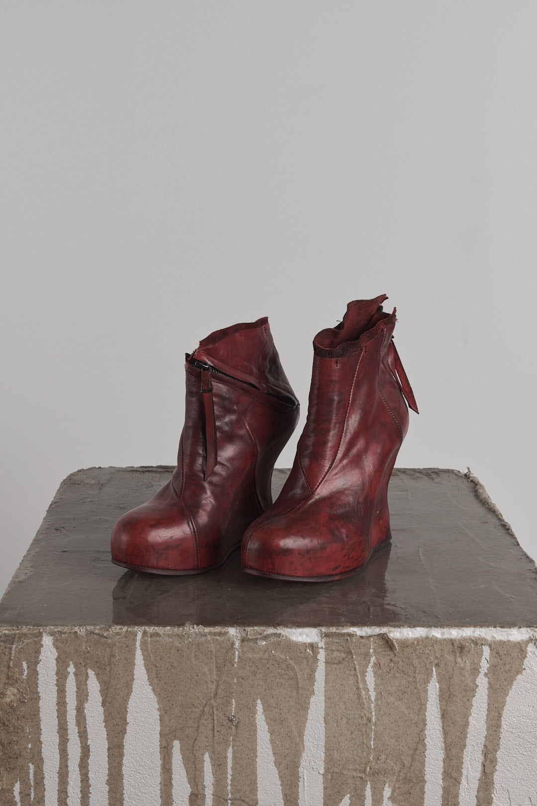 DISTORTION WEDGE – Wedge, LEON EMANUEL BLANCK