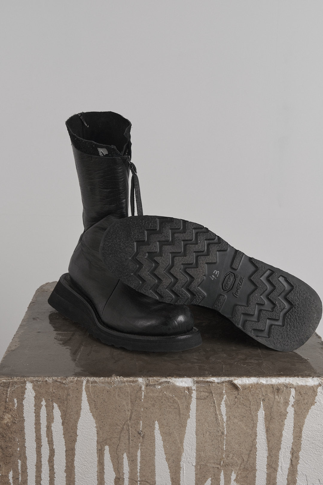 DISTORTION SCULPTURE TALL BOOT – Boot, LEON EMANUEL BLANCK
