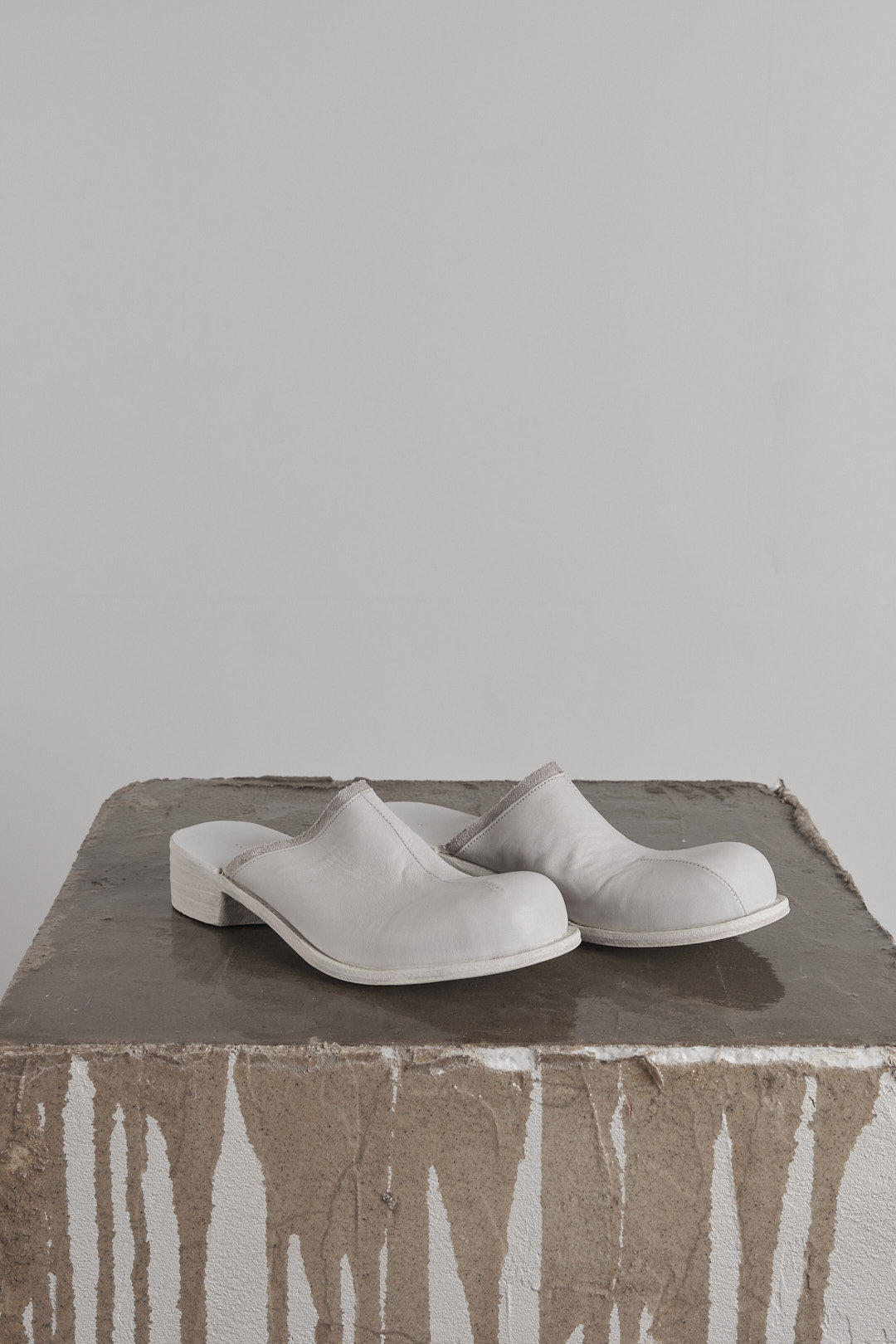 DISTORTION HEELED MULE – Mule, LEON EMANUEL BLANCK
