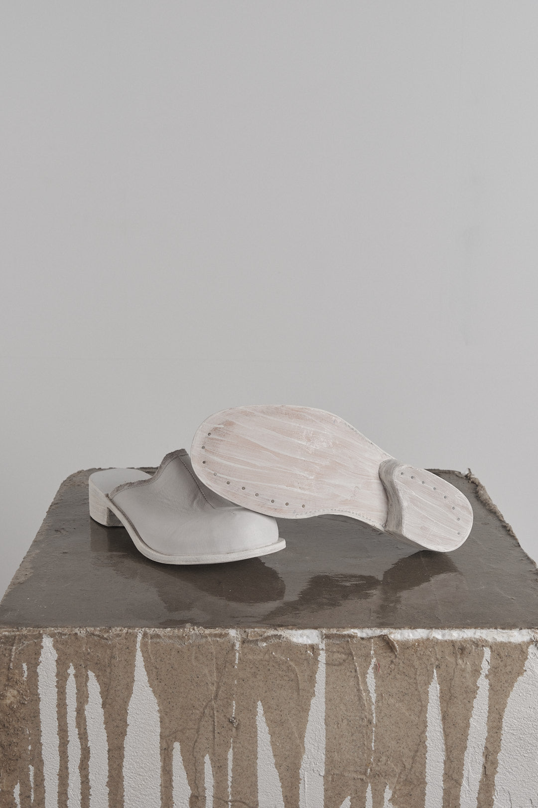 DISTORTION HEELED MULE – Mule, LEON EMANUEL BLANCK