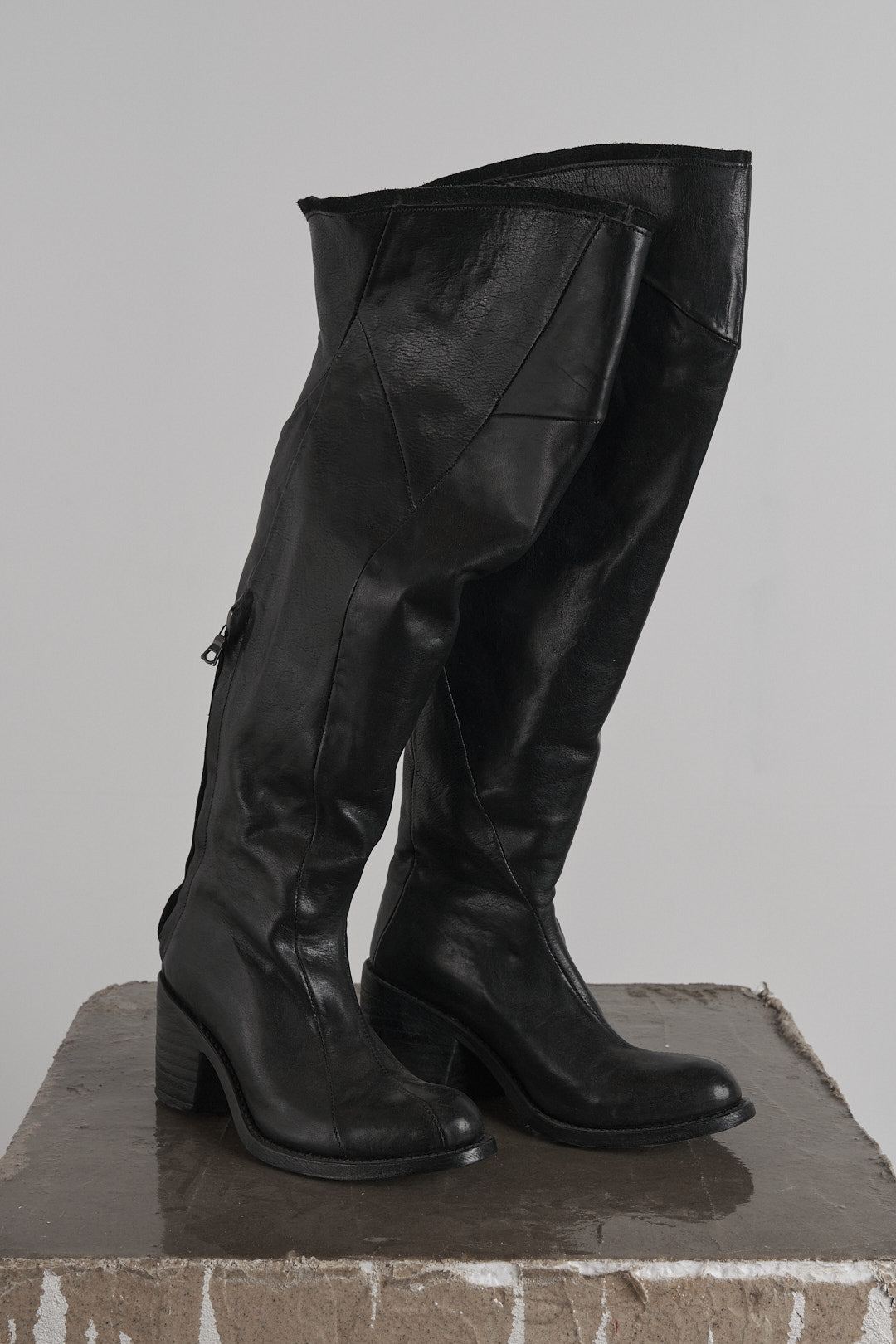 DISTORTION OVERKNEE – Boot, LEON EMANUEL BLANCK