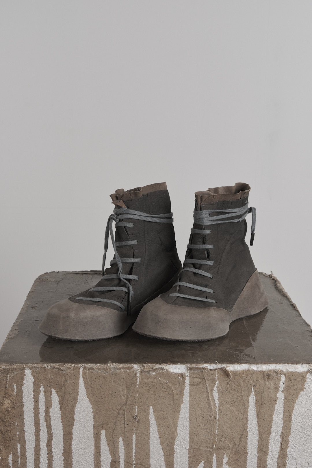 DISTORTION FEATHERWEIGHT HIGH TOP SNEAKER – Sneaker, LEON EMANUEL BLANCK
