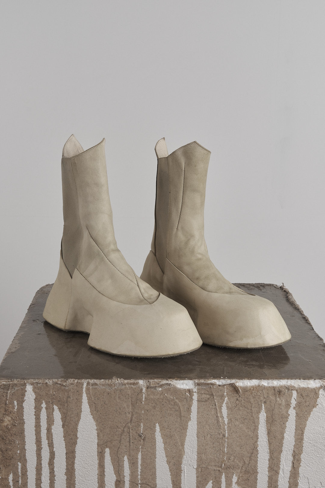 DISTORTION FEATHERWEIGHT HYBRID SNEAKER – Sneaker, LEON EMANUEL BLANCK