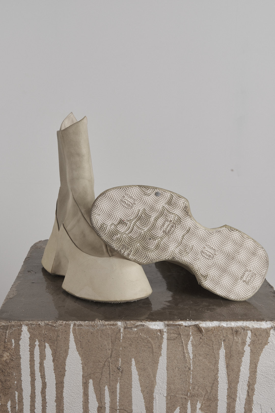 DISTORTION FEATHERWEIGHT HYBRID SNEAKER – Sneaker, LEON EMANUEL BLANCK