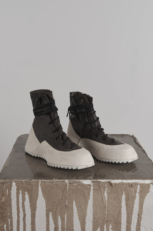 DISTORTION FEATHERWEIGHT HIGH TOP SNEAKER – Sneaker, LEON EMANUEL BLANCK